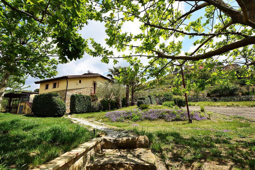 Giucalem La Casa Negli Orti Villa เปียซซา อาร์เมรีนา ภายนอก รูปภาพ