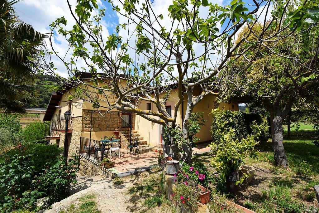 Giucalem La Casa Negli Orti Villa เปียซซา อาร์เมรีนา ภายนอก รูปภาพ